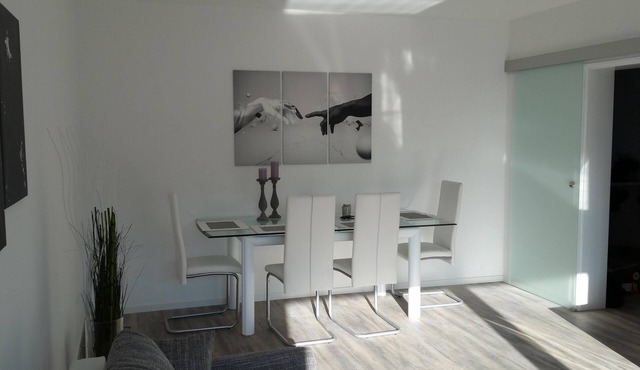 Tasteful bright apartment incl. Wifi modern full equipment