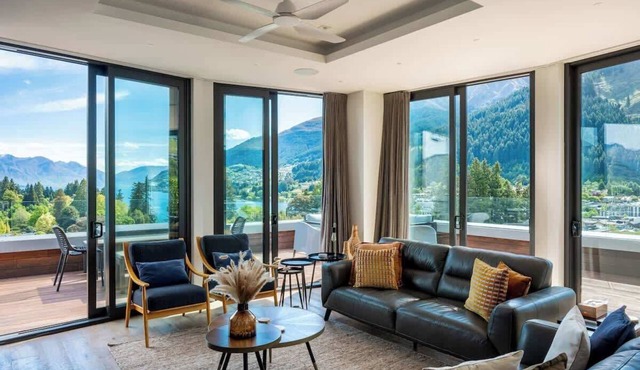 The Cove Penthouse, Free Parking, Hot Tub, AC, BBQ
