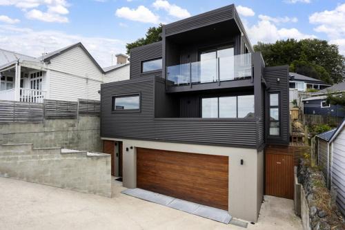 The Designer's Perch- House on Canongate