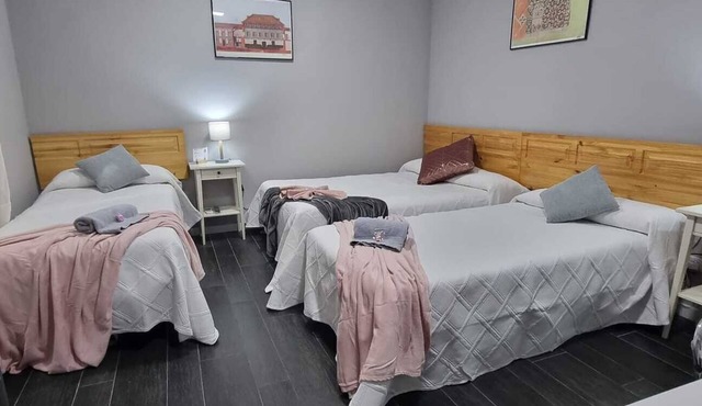 THE DREAM OF QUIXOTE. Quadruple room.