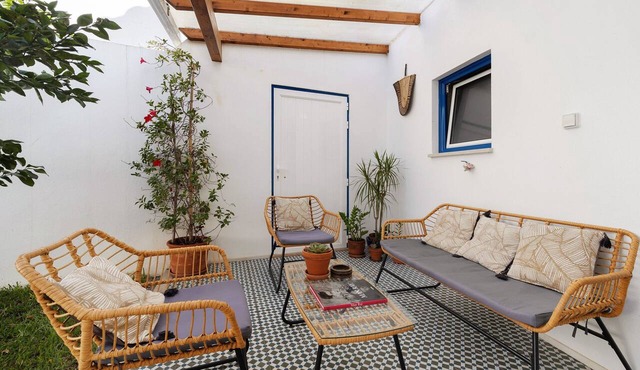 Tiny Home 'Casa Das Cantonas Valada' with Shared Pool, Wi-Fi and Air Conditioning