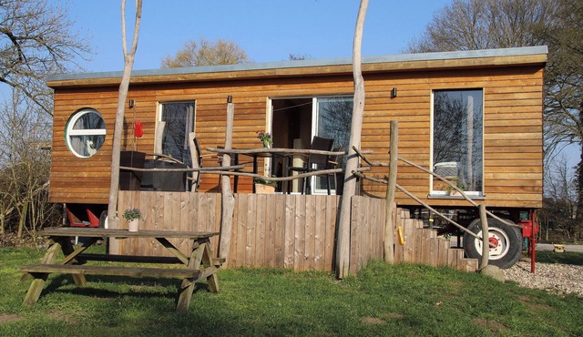 Tinyhouse circus wagon Hofliebe Kotten Kunterbunt