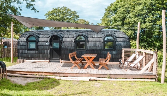 Tinyhouse Igloo Arwen on Lake Belau