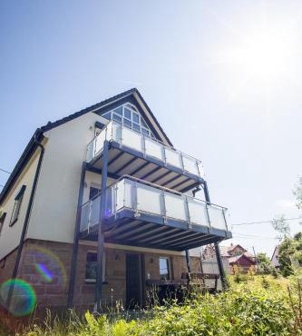 Traumferienhaus Bergblick Mittelndorf, bis zu 8 Personen, Sauna, Grill