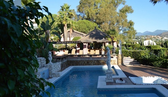 UNIQUE LUXURIOUS AND PALACIAL VILLA