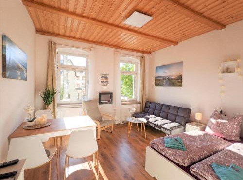 Urlaubsmagie - Ferienwohnung Rotmilan - Garten & Saisonaler Pool - R1
