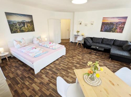 Urlaubsmagie - Ferienwohnung Frischluft - Sauna & Saisonaler Pool - F3