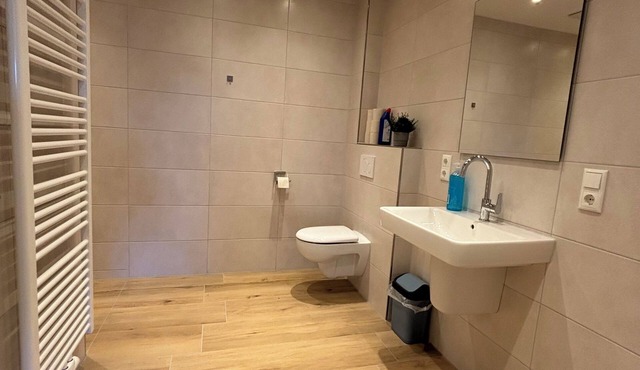 Vacation apartment 6 persons, near Cloppenburg, bedroom with TV and single beds