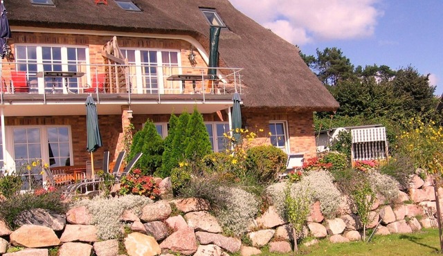 Vacation apartment/apartment for 6 guests with 90m² in Groß Zicker (20613)