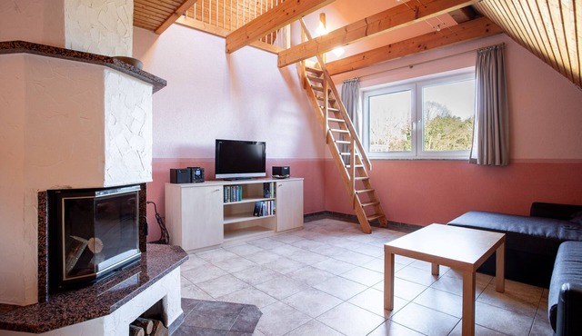 Vacation apartment Falkenturm - Holiday home Am Boddenufer