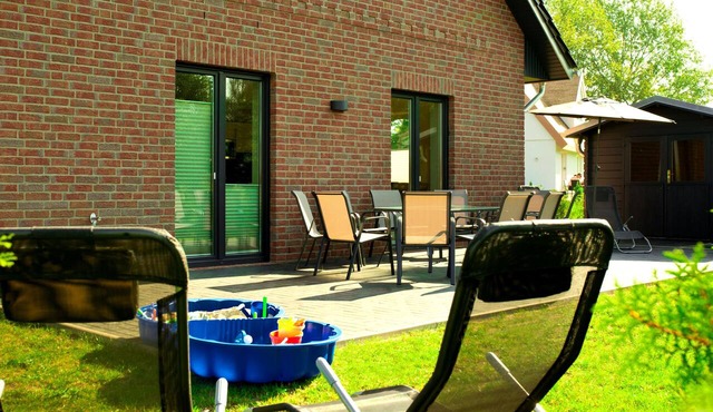 Vacation home with 6 bedrooms and sauna OVS 116 - 7-room vacation home for up to 13 adults.