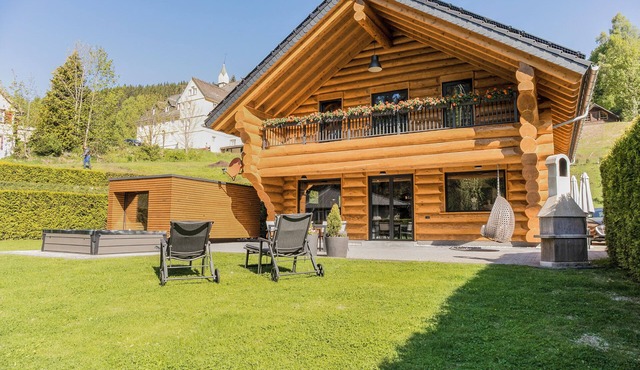 Vacation log cabin Black Forest 4 - Luxury chalet with sauna & whirlpool on the Feldberg