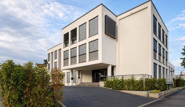 Vienna House Easy Bonn by Sunday Accessible Room