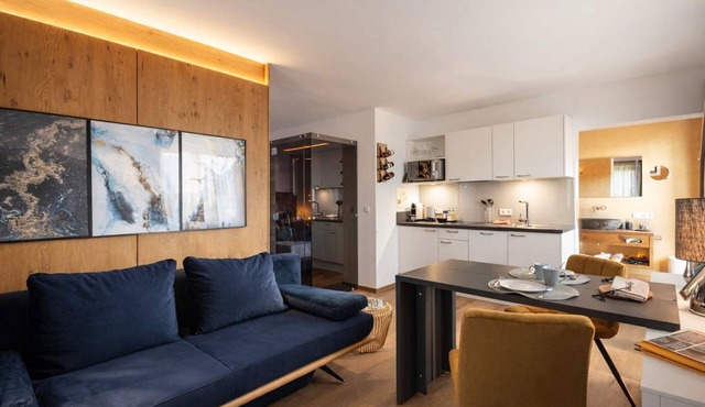 Viktorias Home Christa – Design Apartment with Balcony