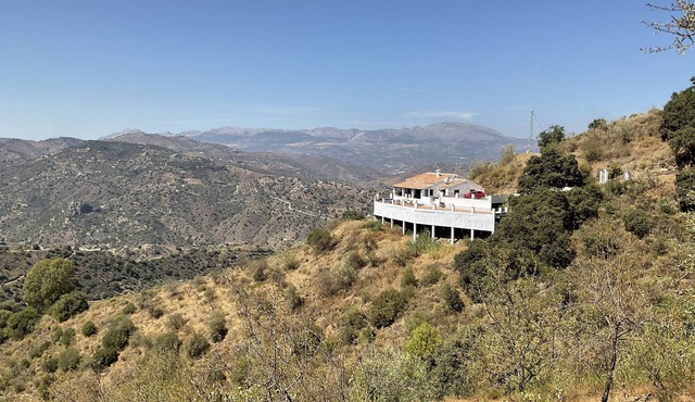 Villa Casa Mendoza Comares for max 6 pers, stunning views