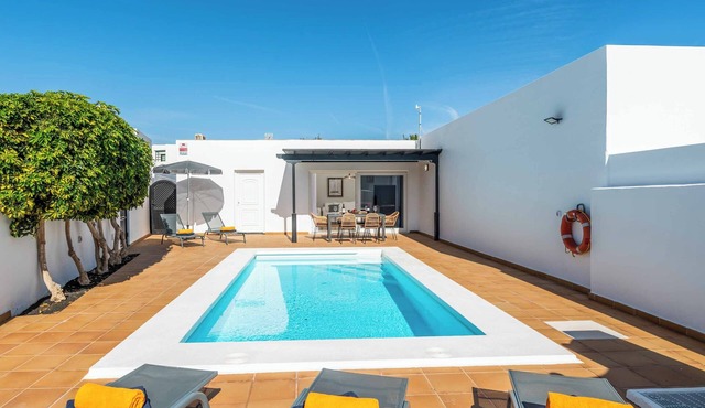 Villa Lapa - Three Bedroom Villa, Sleeps 6