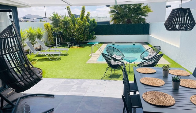 Villa Neo - Private pool - 8 minutes from Corralejo, mini Gym!
