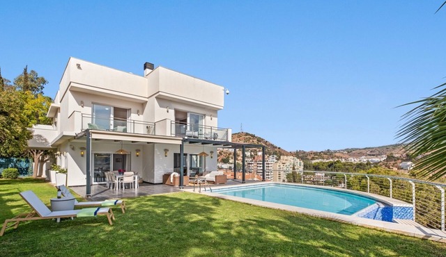 VILLA SANCHA exceptional in the most exclusive area of the capital, beach and city.