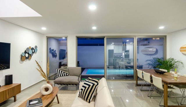 Villa Scandinavia - Private Heated Pool