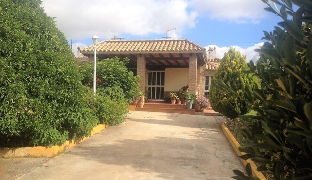 VILLA SEÑORA CARMEN IS A SINGLE-FAMILY INDEPENDENT VILLA ON A SINGLE FLOOR