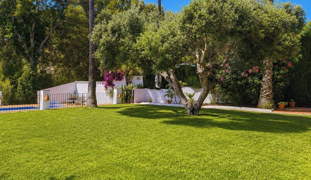 Villa Siesta - Mediterranean garden and private pool