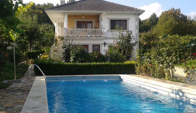 Villa with a pool and a children's play area in the Ribeira Sacra