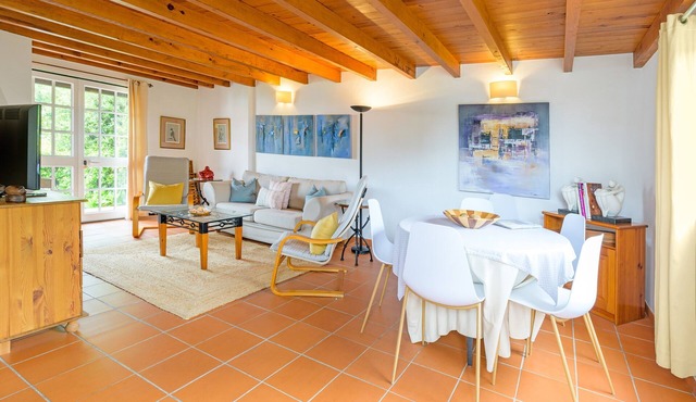 Villa 'Your Beachfront Escape Awaits' with Private Terrace, Private Garden and Wi-Fi