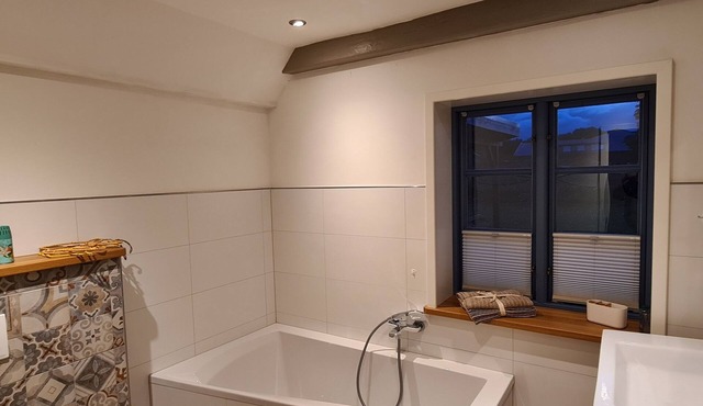 Watt'n Glück - Barrier-free thatched-roof vacation home North Sea, mudflats, wind & waves