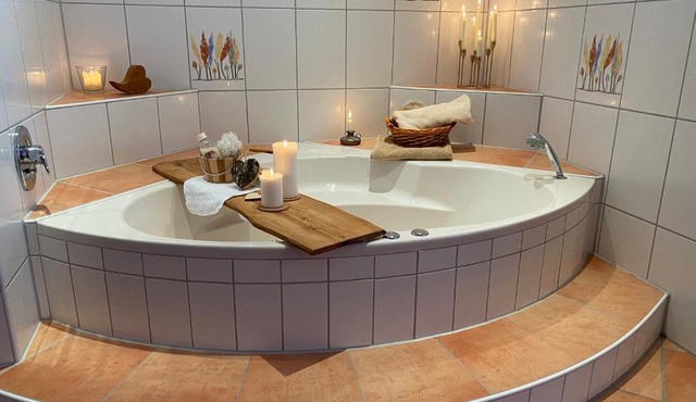 Wellness-Auszeit mit privater Sauna & Whirlpool - Landruhe nach Rothenburg ob der Tauber