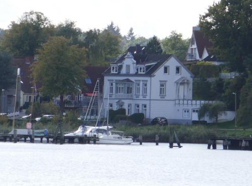 Wohnen am Seglerhafen mit Traveblick im Kontorhaus viele Extras