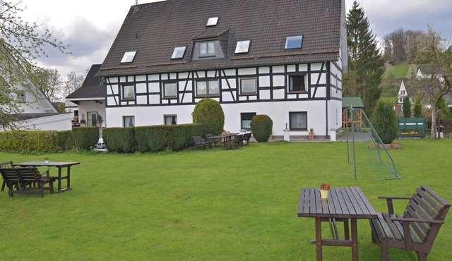 Wohnung in Silbecke mit Pool und Wald