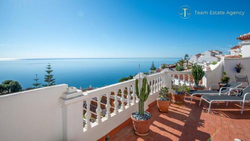 Wonderful Apt with Sea View & Large Terrace