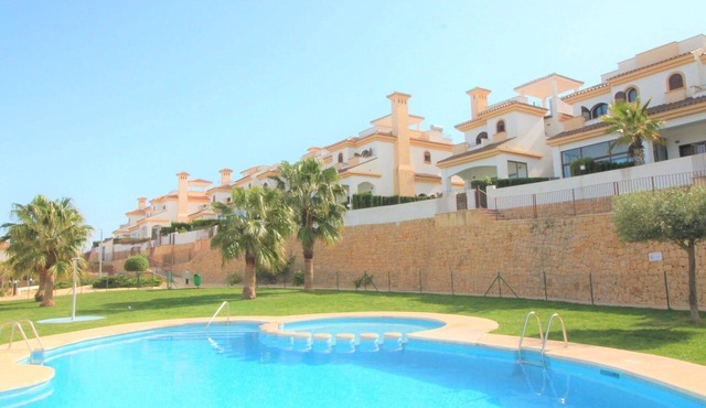 Wonderful villa for 6 people with pool, WIFI, A/C, TV, patio and panoramic view