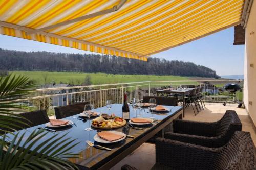 XXL Ferienwohnung Belle Etage bis 14 Personen nahe Waldshut
