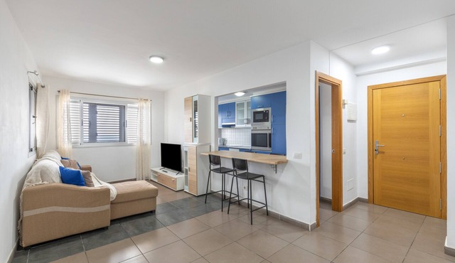 Yenhel Holiday Home with Sea Views, Private Terrace and Wi-Fi