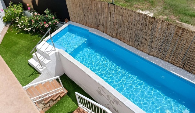 YOUR OASIS NEAR MADRID WITH JACUZZI, POOL AND COUNTRY VIEWS.