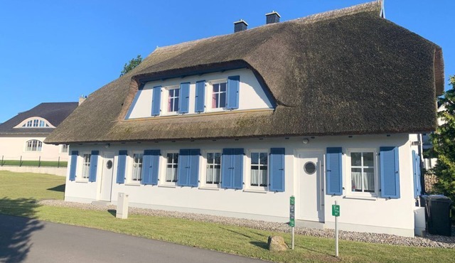 Zur Fischerwurt 8 - 8 room house