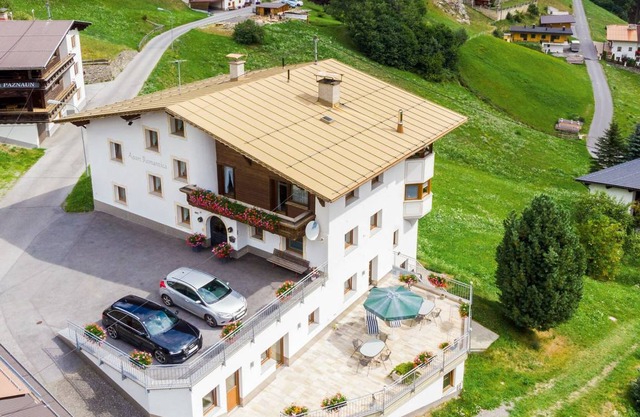 60 m² Apartment ∙ 2 bedrooms ∙ 5 guests