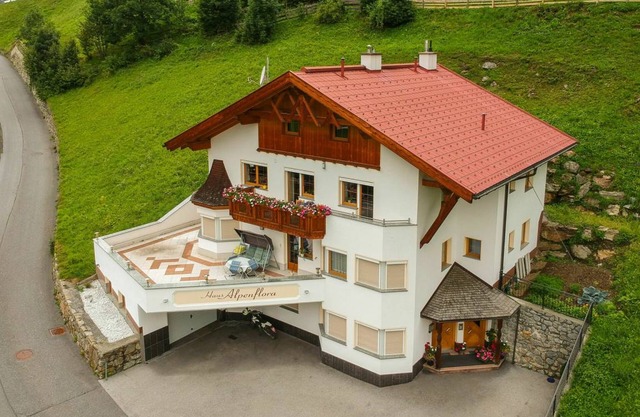 70 m² Apartment ∙ 3 bedrooms ∙ 6 guests
