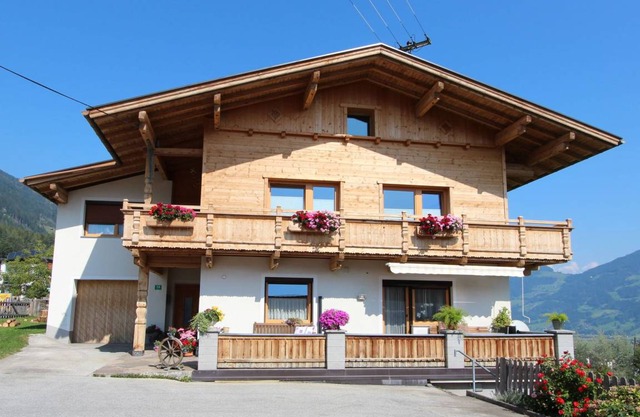 70 m² Apartment ∙ 2 bedrooms ∙ 4 guests