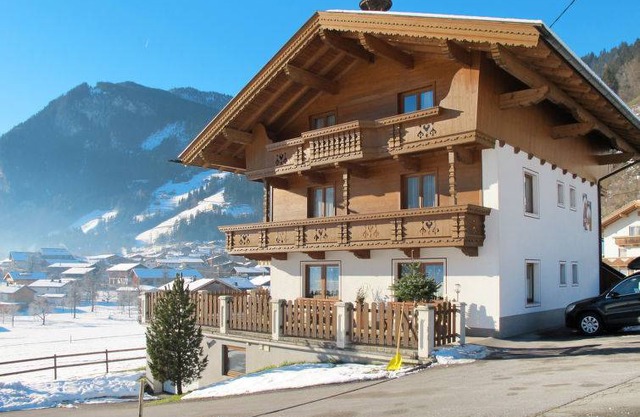 80 m² Apartment ∙ 3 bedrooms ∙ 6 guests