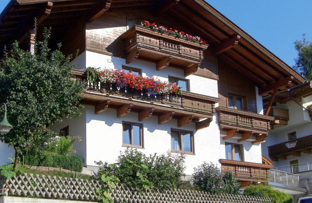 90 m² Apartment ∙ 2 bedrooms ∙ 6 guests