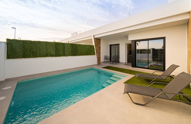 90 m² Villa ∙ 2 bedrooms ∙ 6 guests