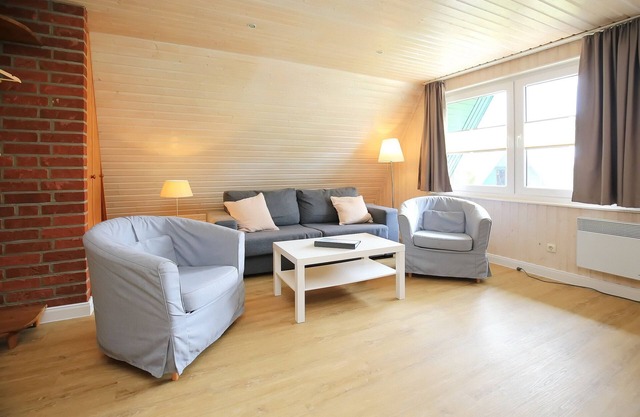 An der Steilküste Finnhütte 02