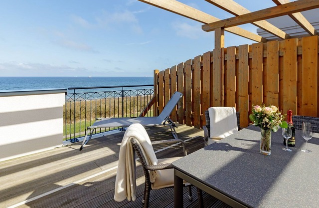 Aparthotel Waterkant Suites, Suite 4-74 for up to 5 people.