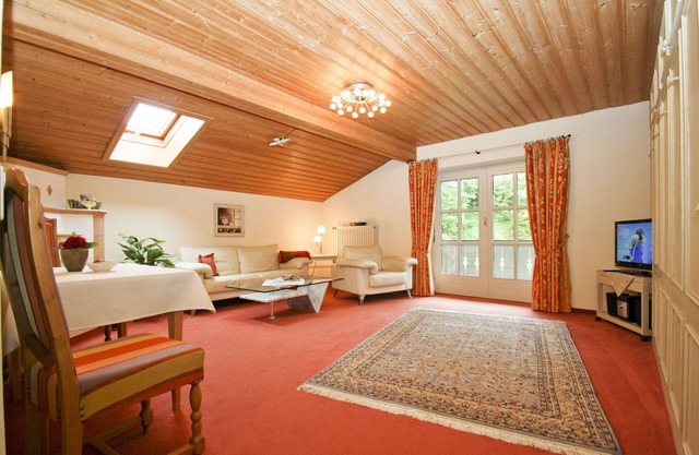 Apartment 5, 77sqm, balcony, kitchen extra, 1 bedroom, 1 living room, 2 pers.