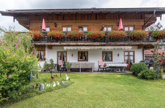 Apartment 'Edelweiß' with Mountain View, Balcony & Wi-Fi