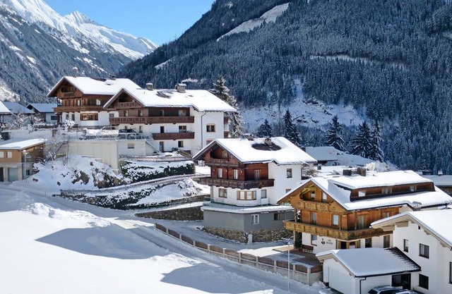 Apartment Haus Hoflacher in Mayrhofen/Brandberg, Zillertal - 7 persons, 3 bedrooms