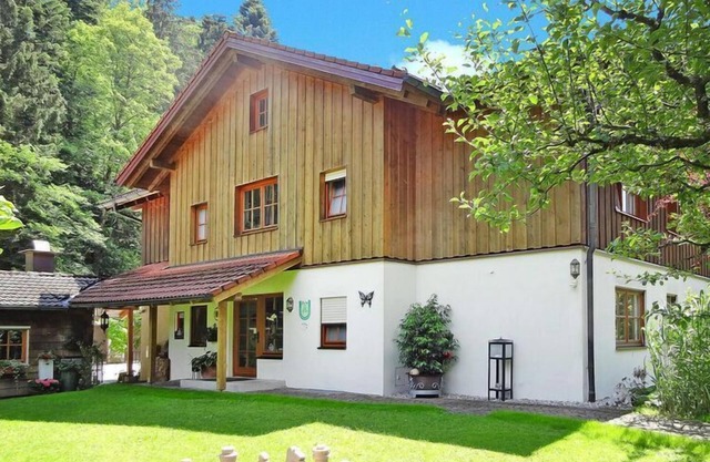Apartment in Bayerisch Gmain with balcony or terrace