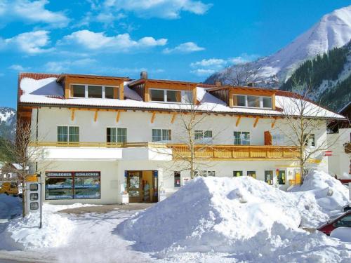 Ferienhaus Bach Für Personen Mit Schlafzimmer 